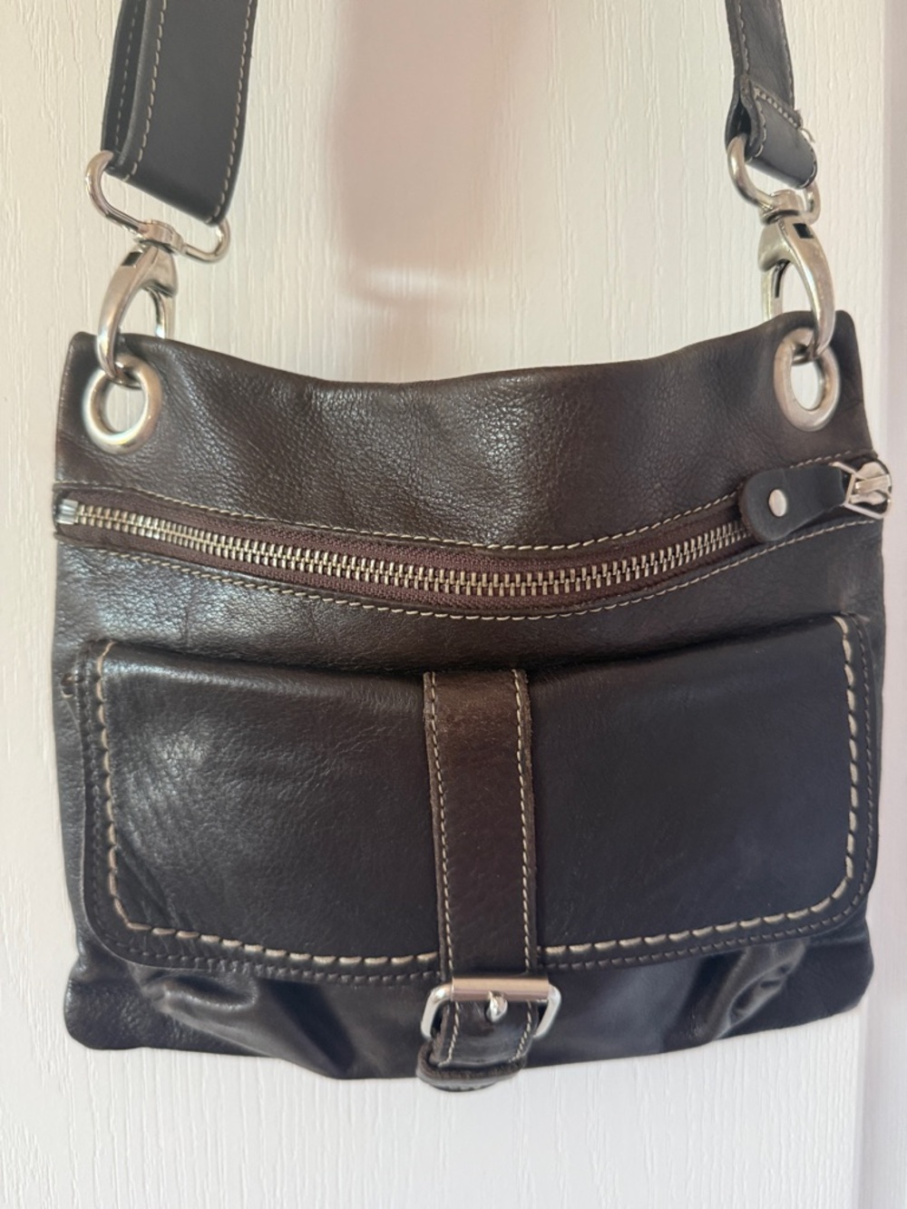 Roots Canada Leather Crossbody Bag – Dark Brown | Made in Canada